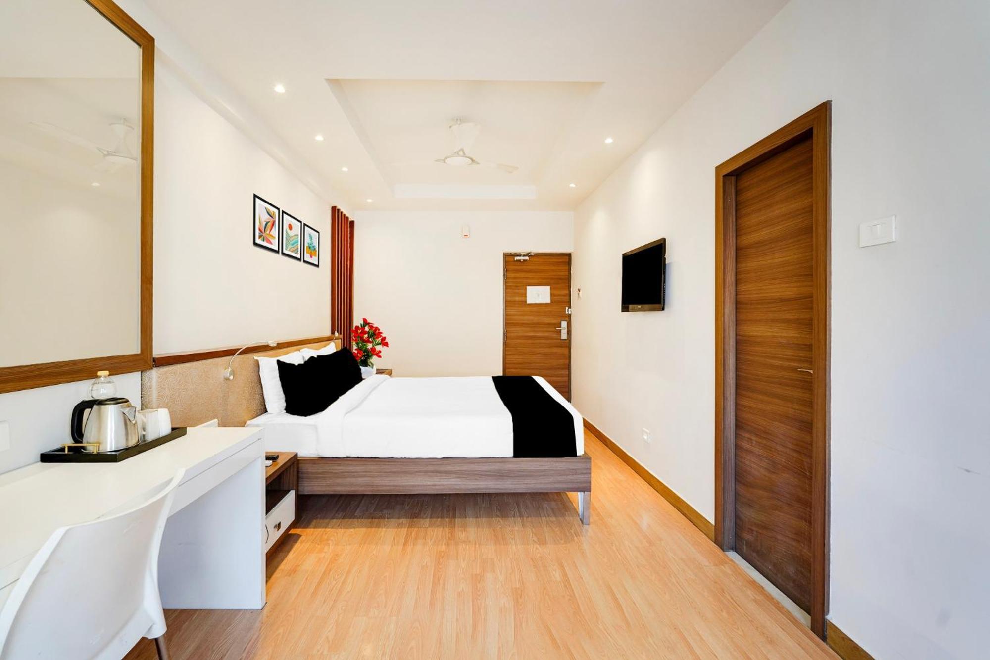 Super Townhouse Oak Kodambakkam Formerly Cine Hotel 3*